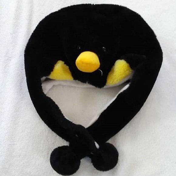 Adult Penguin Winter Hat One Size - Picture 3 of 7